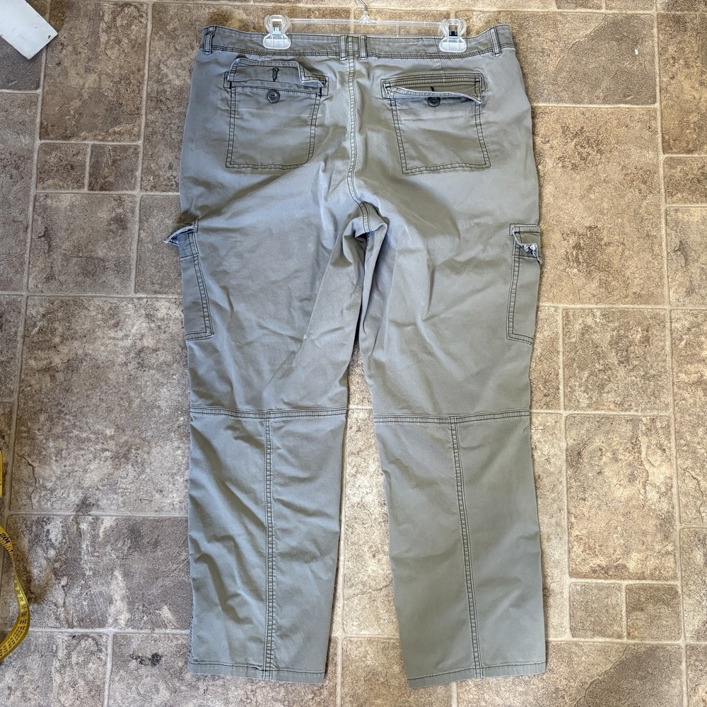 L.L. Bean Favorite Fit Cargo Pants Women's 16 Dusty Olive Canvas Utility - Picture 3 of 15